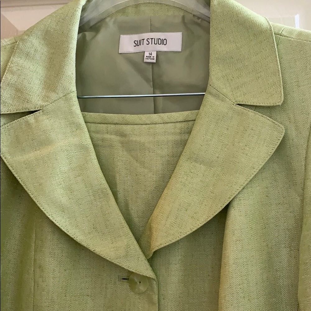 Skirt suit set